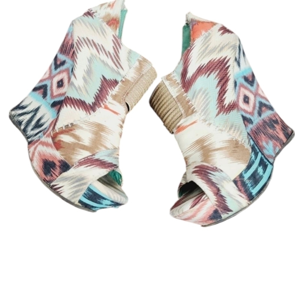 Bamboo Colorful Aztec Tribal Super High Heel Platform Wedge size 7